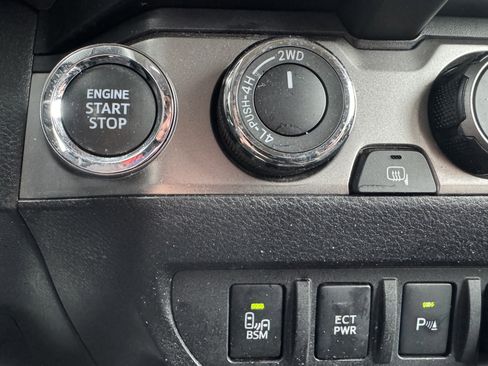 Certified 2023 Toyota Tacoma 4x4 Double Cab image 23