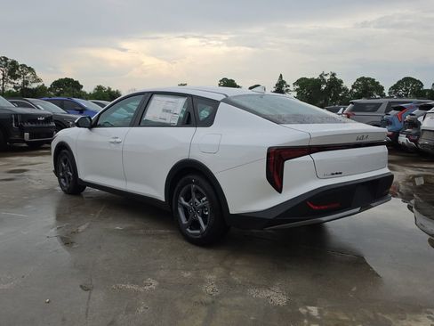 New 2026 Kia K4 FWD image 6