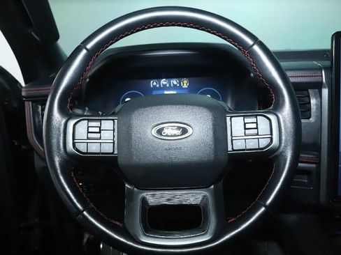 Used 2022 Ford Expedition Limited image 22