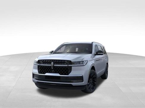 New 2026 Lincoln Navigator Reserve AWD/4WD image 29