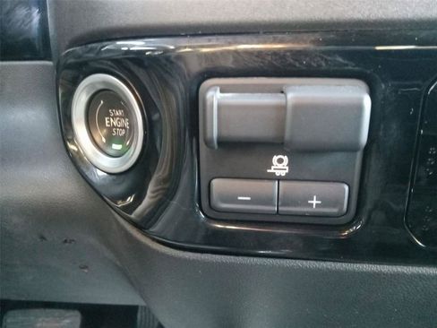 Used 2024 Chevrolet Silverado 3500 High Country w/ Technology Package image 21