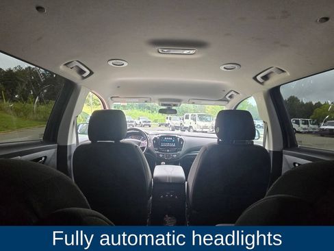 Used 2019 Chevrolet Traverse LT FWD image 18