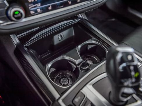 Used 2019 BMW 740i w/ M Sport Package RWD image 31