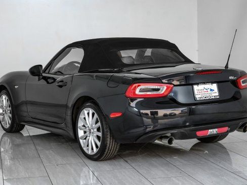 Used 2017 FIAT 124 Spider Classica RWD image 8