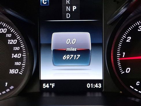 Used 2018 Mercedes-Benz C 300 4MATIC Sedan image 13