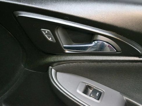 Used 2023 Chevrolet Malibu LT w/ Driver Confidence Package FWD image 9