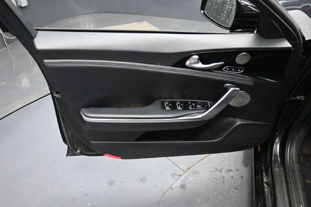 Used 2019 Kia Stinger Premium RWD image 10