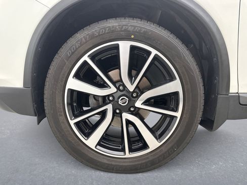 Used 2020 Nissan Rogue SL w/ Premium Package AWD/4WD image 26