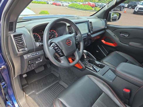Used 2023 Nissan Frontier PRO-4X AWD/4WD image 15