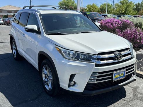 Used 2019 Toyota Highlander Limited w/ Carpet Mat Package (TMS) AWD/4WD image 1