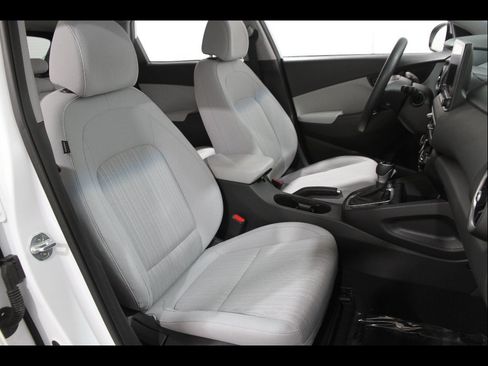 Certified 2023 Hyundai Kona SEL AWD/4WD image 17
