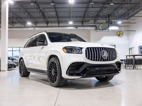 Used 2024 Mercedes-Benz GLS 63 AMG 4MATIC image 3
