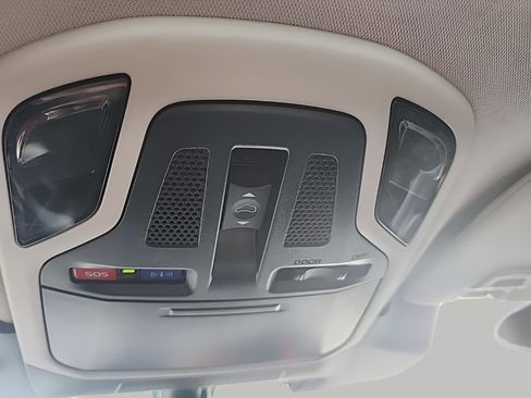 Used 2025 Subaru Outback Onyx Edition image 24