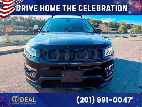 Used 2018 Jeep Compass Latitude w/ Popular Equipment Group AWD/4WD image 2
