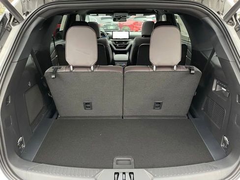 New 2026 Ford Explorer Platinum w/ LUX Leather Package image 26