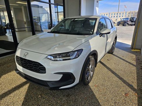 New 2026 Honda HR-V LX image 5