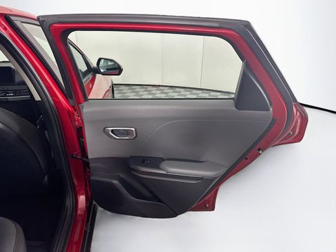 Used 2025 Kia K4 LXS image 28