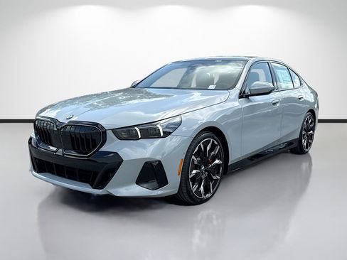 New 2027 BMW 530i w/ M Sport Package RWD image 7