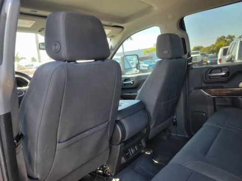 Used 2020 GMC Sierra 3500 SLE w/ SLE Value Package image 9