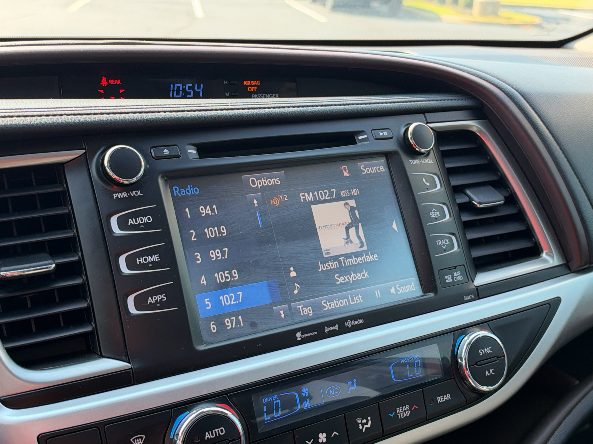 Used 2018 Toyota Highlander XLE FWD image 24