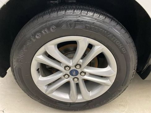 Used 2020 Ford Edge SEL image 17