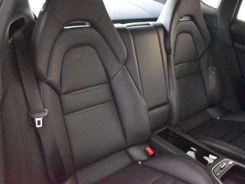 Used 2020 Porsche Panamera image 40