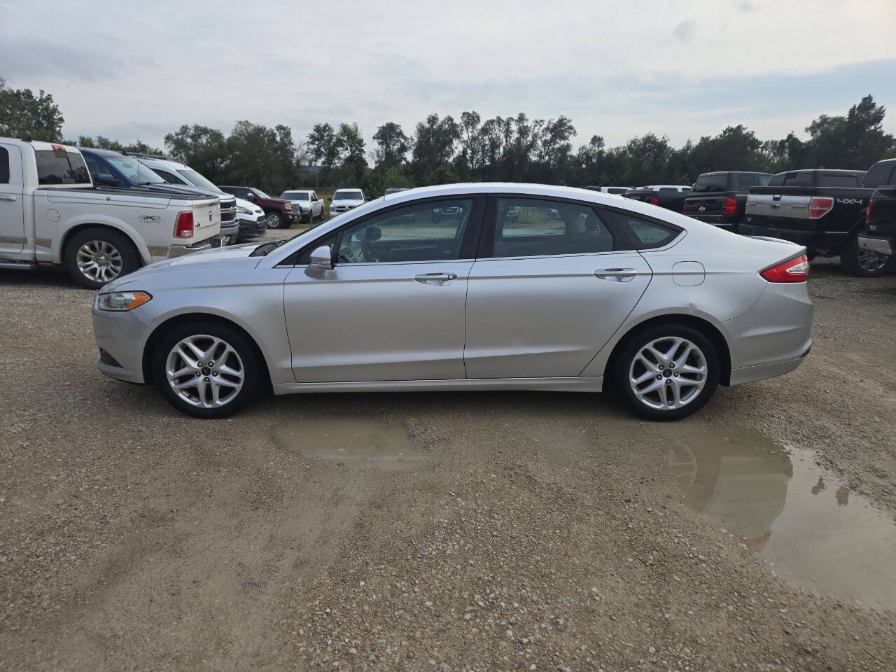 Used 2014 Ford Fusion SE FWD image 5