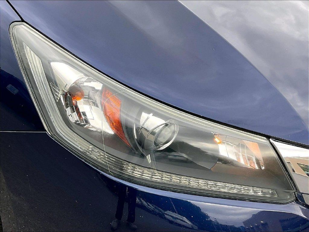Used 2015 Honda Accord EX image 32