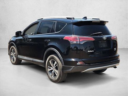 Used 2016 Toyota RAV4 XLE AWD/4WD image 9