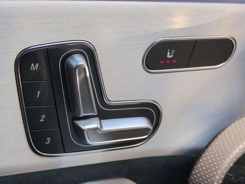 Used 2025 Mercedes-Benz CLA 250 CLA 250 image 23