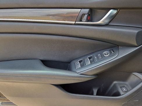 Used 2020 Honda Accord Sport image 18