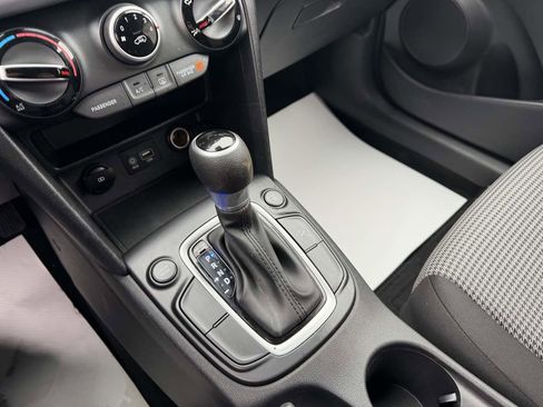 Used 2020 Hyundai Kona SE image 23