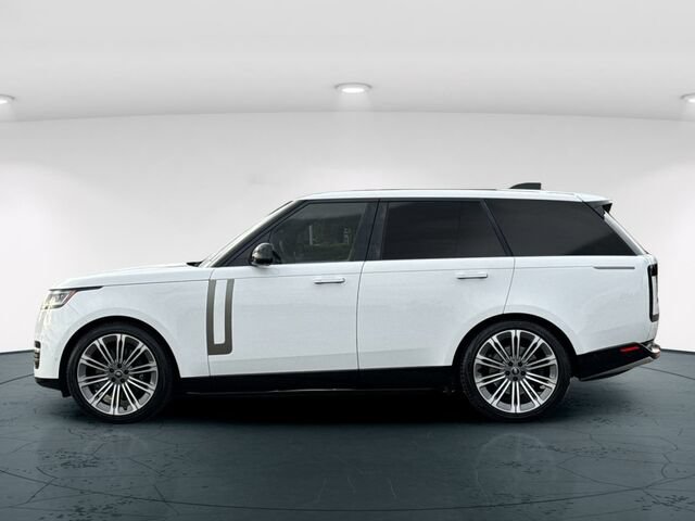 Used 2023 Land Rover Range Rover SE AWD/4WD image 3