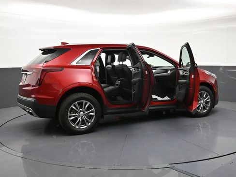 Used 2023 Cadillac XT5 Premium Luxury AWD/4WD image 32