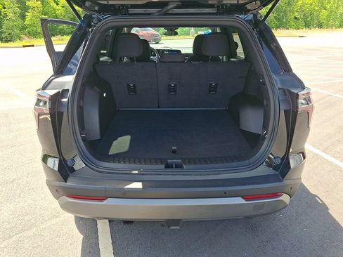 Used 2025 Chevrolet Equinox LT AWD/4WD image 29