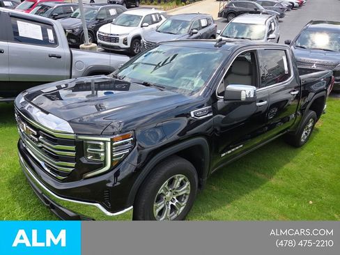 Used 2024 GMC Sierra 1500 SLT RWD image 3