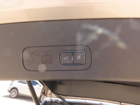Used 2021 Lincoln Aviator Reserve w/ Equipment Group 202A AWD/4WD image 13