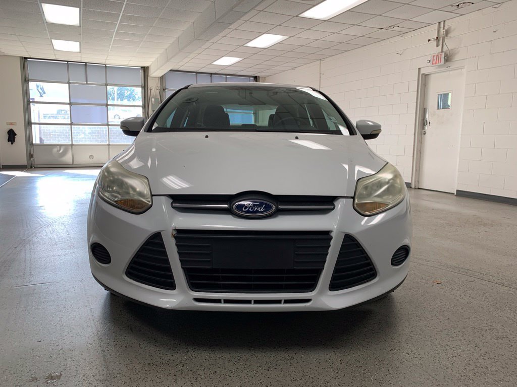 Used 2013 Ford Focus SE FWD image 2