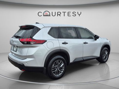 Certified 2025 Nissan Rogue S FWD image 7