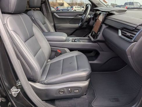 Used 2024 GMC Acadia Elevation w/ Black Edition image 40