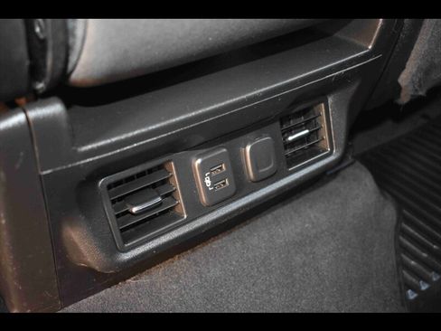 Used 2020 GMC Sierra 1500 SLE image 24