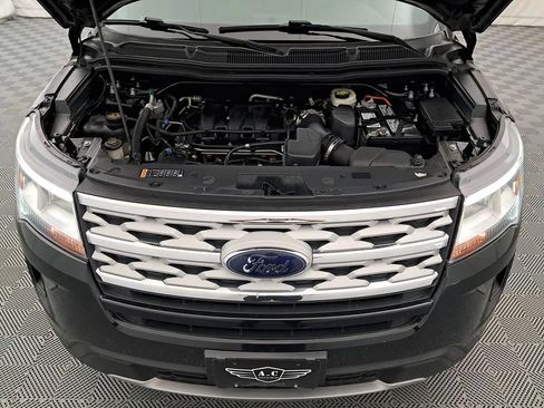 Used 2019 Ford Explorer XLT w/ Equipment Group 201A AWD/4WD image 30
