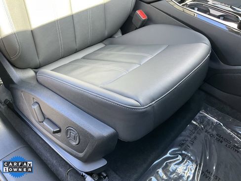 Used 2025 Audi Q6 e-tron Premium w/ Convenience Package image 60