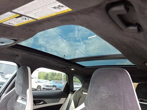 Used 2021 Jaguar F-PACE SVR image 17