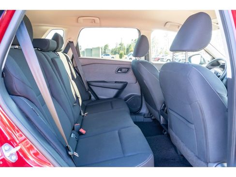 Used 2023 Nissan Rogue S image 16