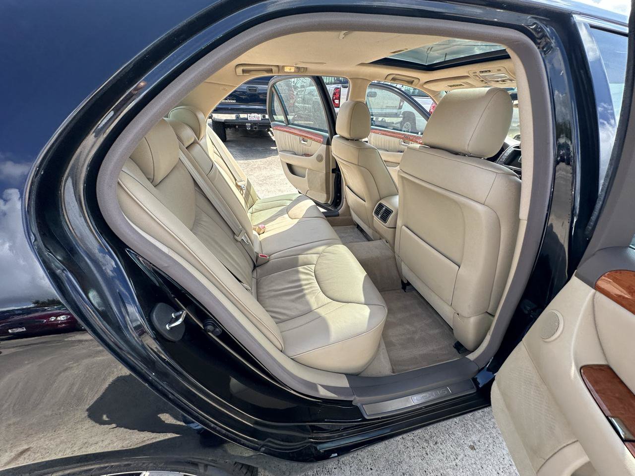 Used 2005 Lexus LS 430 RWD image 37