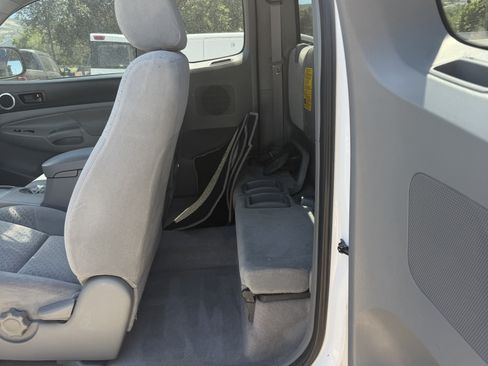 Used 2008 Toyota Tacoma PreRunner RWD image 16
