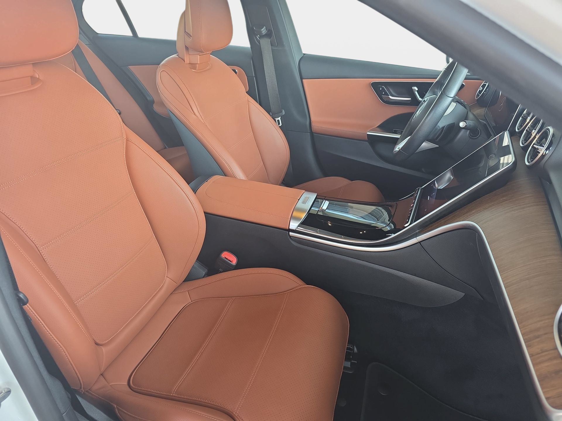 Used 2024 Mercedes-Benz C 300 Sedan image 10