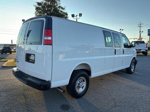 New 2025 Chevrolet Express 3500 Extended w/ Driver Convenience Package image 7