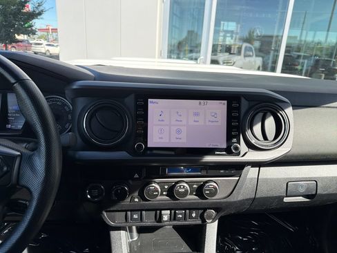 Used 2023 Toyota Tacoma TRD Sport AWD/4WD image 18